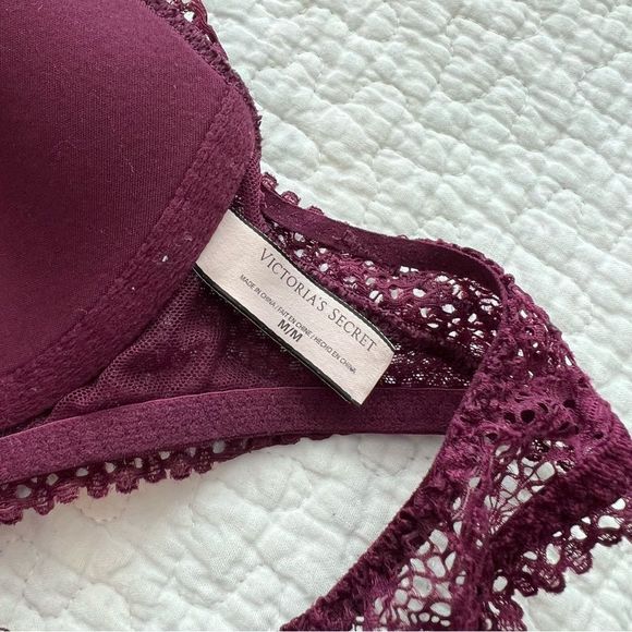✨ Victoria’s Secret Women’s Maroon Padded Lace Bralette Medium - Picture 4 of 5
